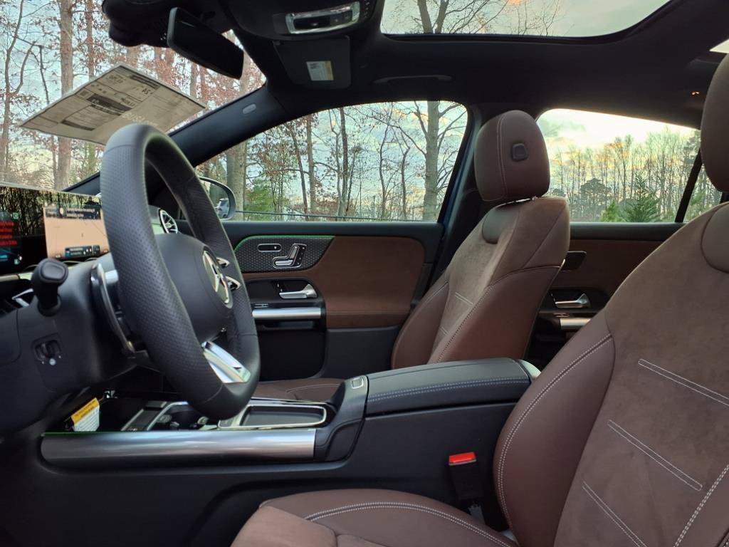 Certified 2025 Mercedes-Benz GLA 35 AMG 4MATIC image 10