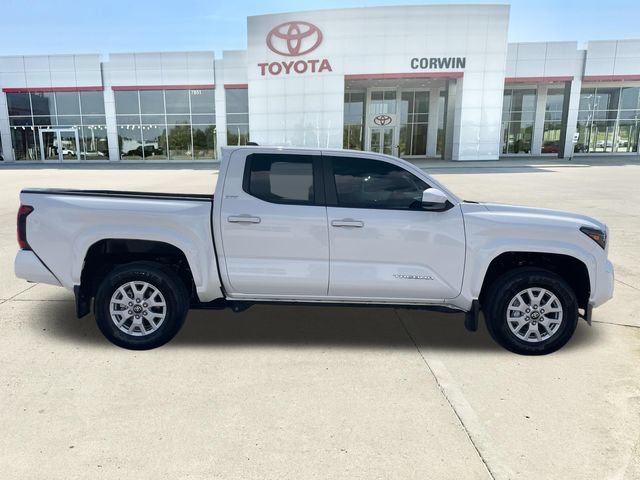 Used 2026 Toyota Tacoma SR5 AWD/4WD image 6