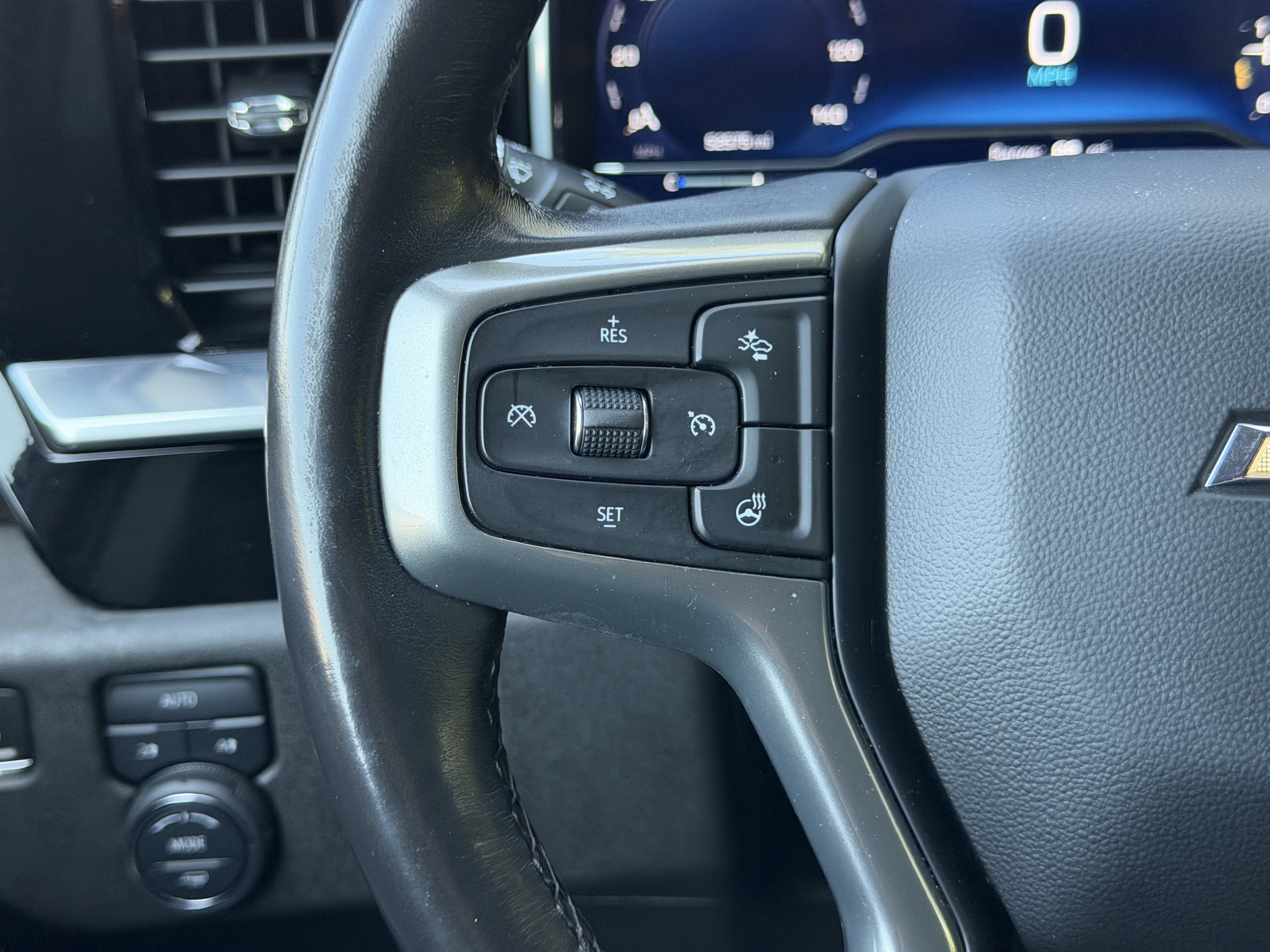 Used 2022 Chevrolet Silverado 1500 LT AWD/4WD image 53