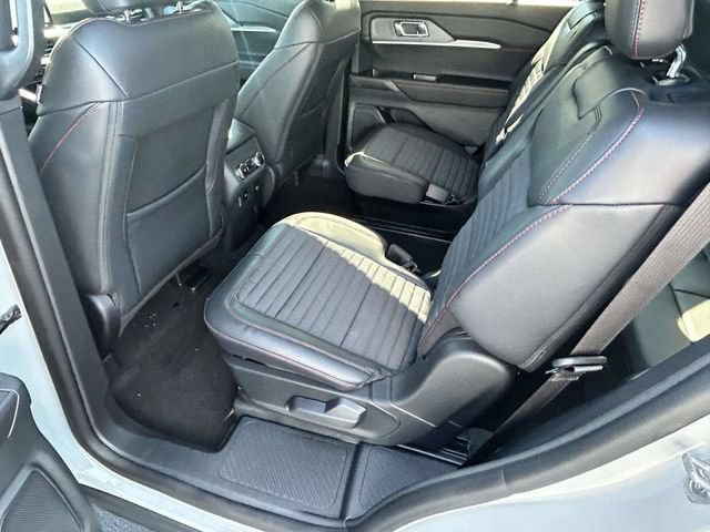 New 2027 Ford Explorer ST-Line w/ Premium Package RWD image 23