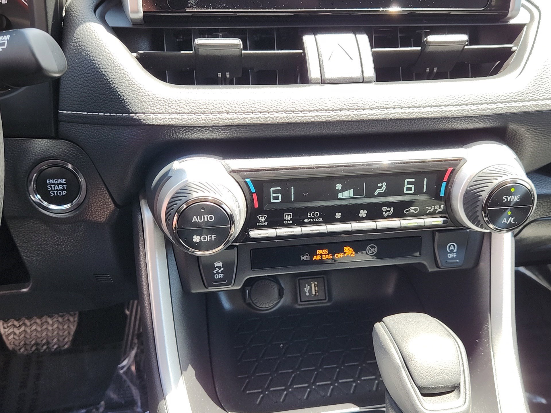 Certified 2025 Toyota RAV4 XLE AWD/4WD image 16