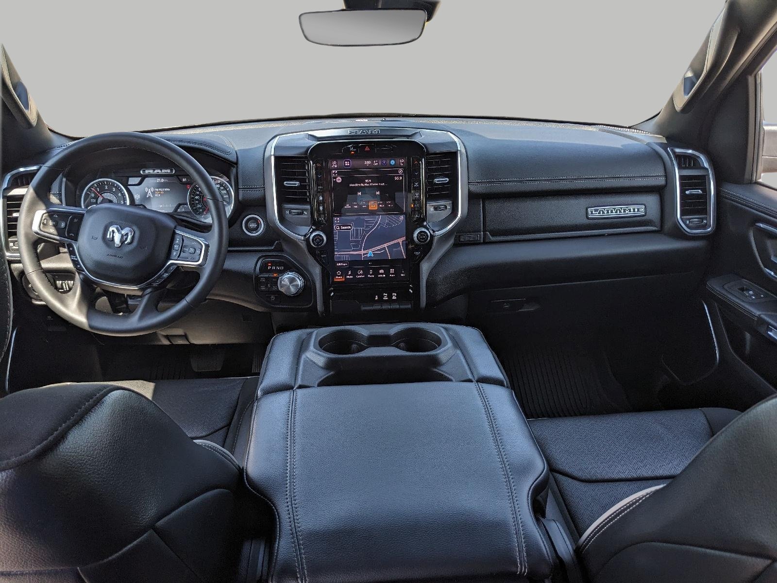 Used 2025 RAM 1500 Laramie AWD/4WD image 39