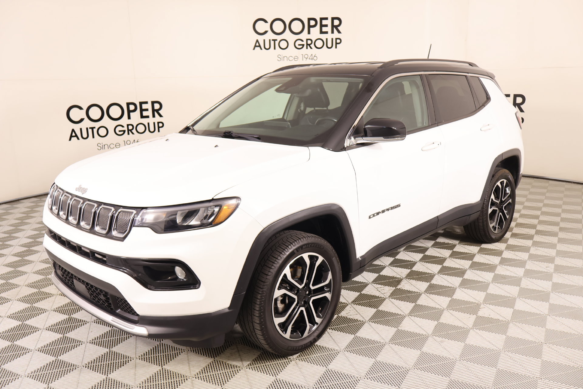 Used 2022 Jeep Compass Limited AWD/4WD image 10