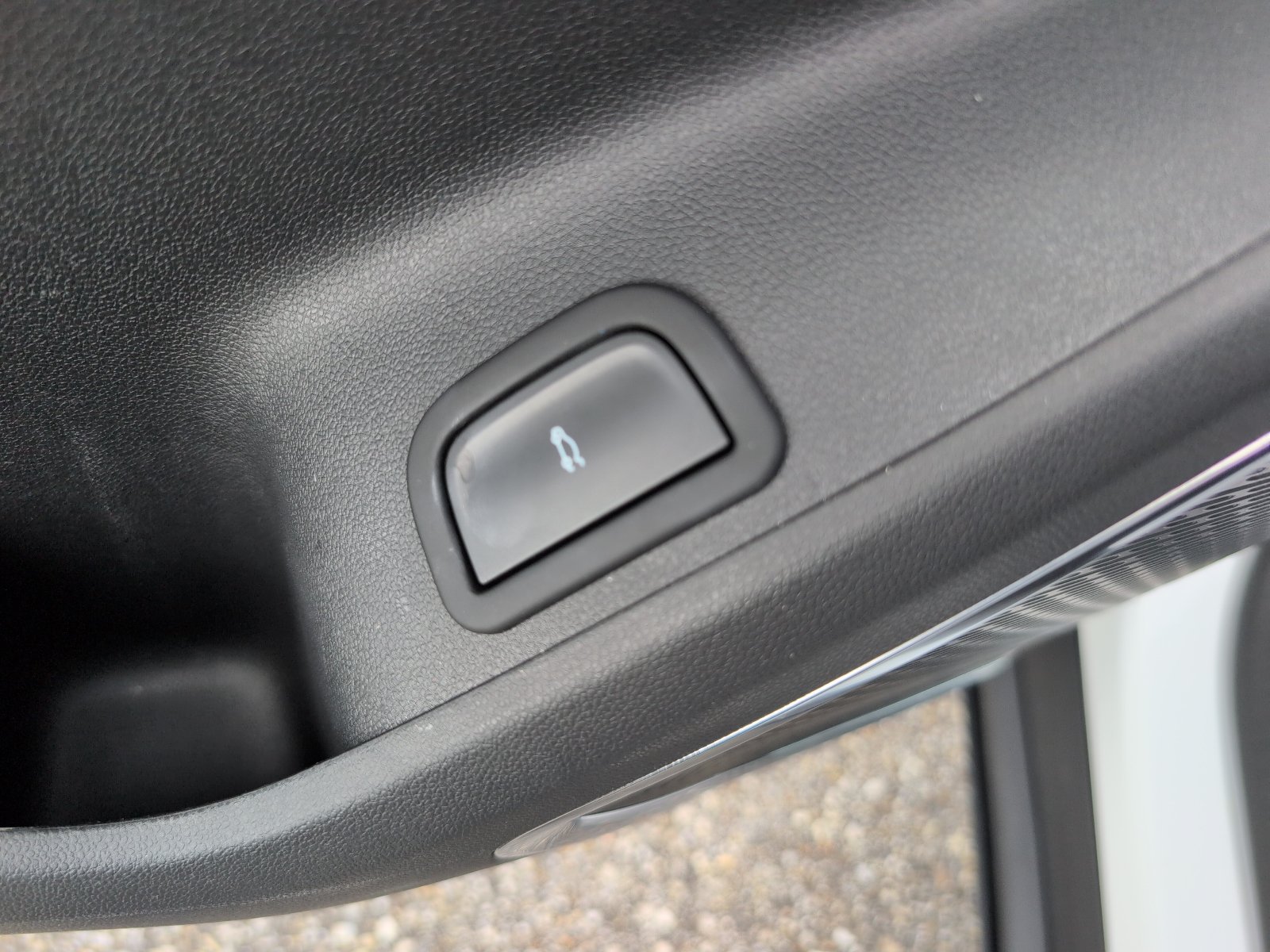 Used 2025 GMC Acadia Elevation FWD image 19