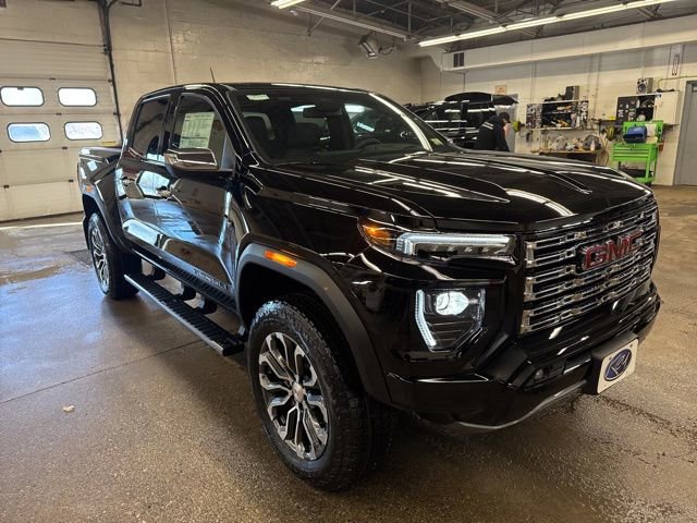 New 2026 GMC Canyon Denali image 8