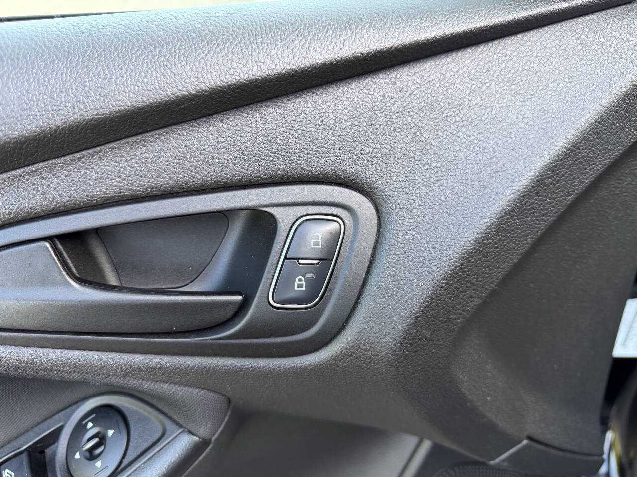 Used 2018 Ford Focus S FWD image 32