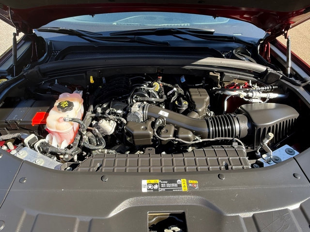 Used 2023 Jeep Grand Cherokee L Limited w/ Luxury Tech Group II image 9