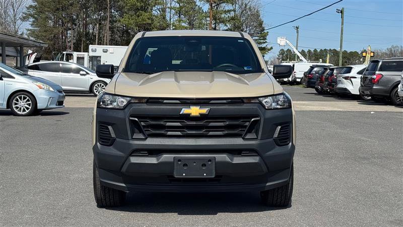Used 2023 Chevrolet Colorado W/T RWD image 3