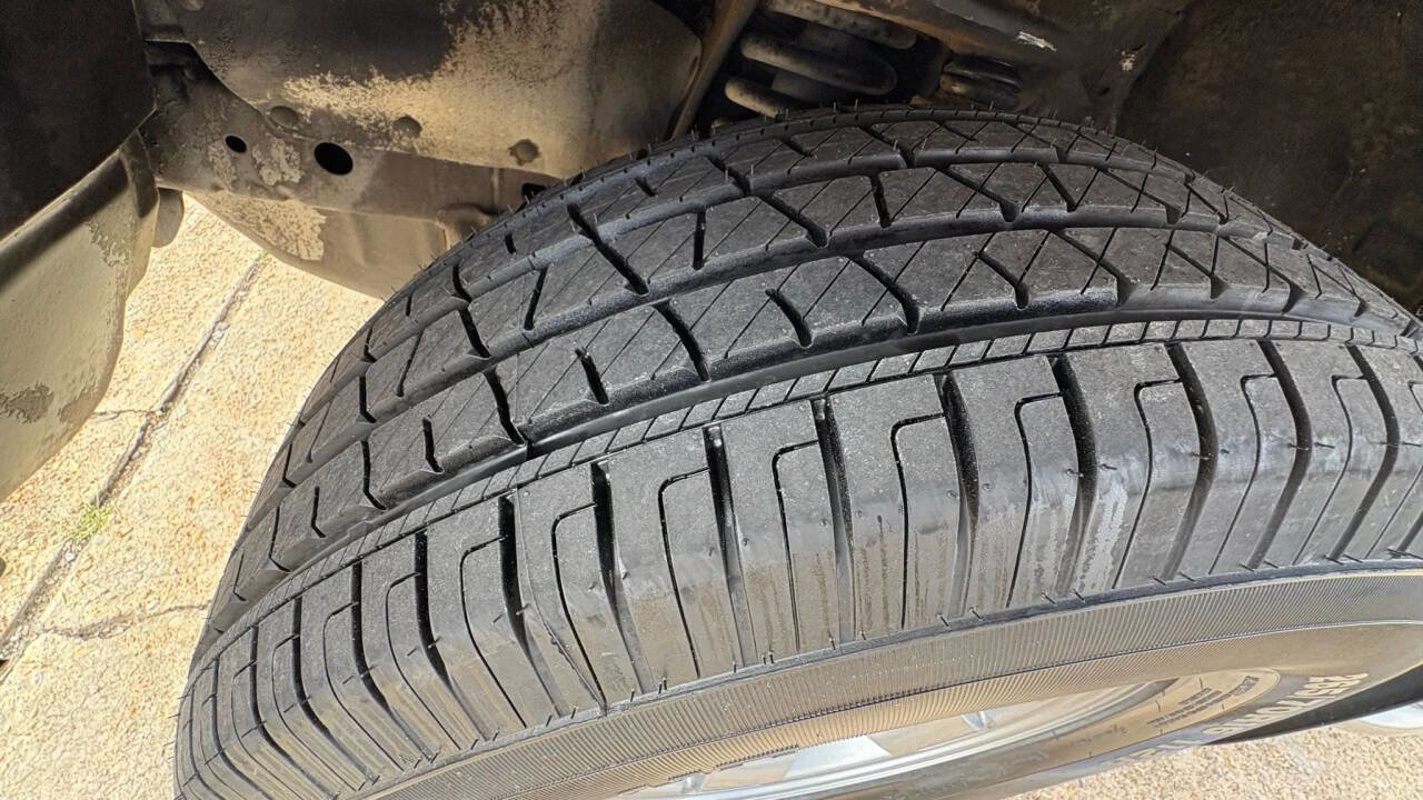 Used 2004 Toyota Sequoia SR5 image 19