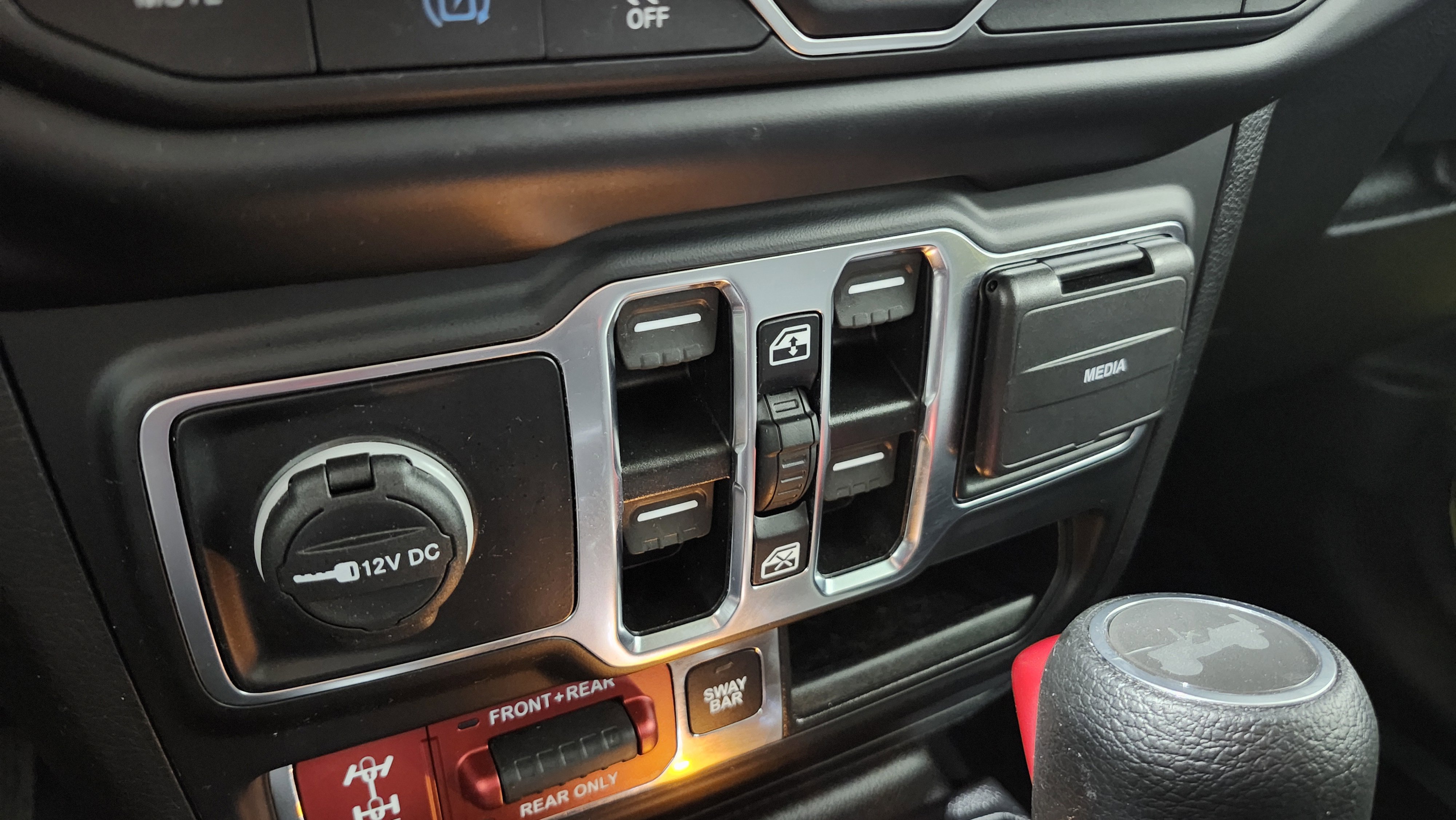 Used 2023 Jeep Wrangler Unlimited Rubicon 4xe w/ Steel Bumper Group image 10