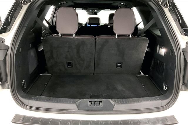 Used 2025 Ford Explorer Platinum image 40