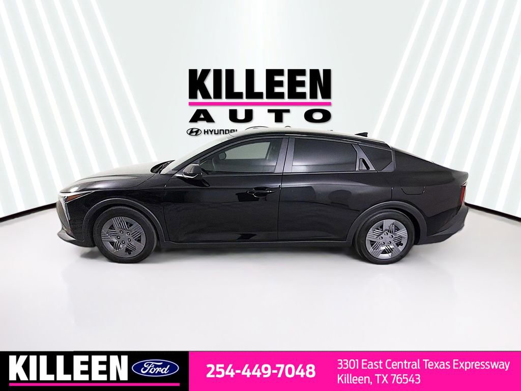 Used 2025 Kia K4 LX image 4