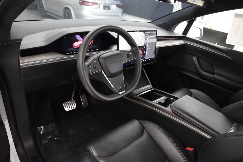 Used 2022 Tesla Model X image 22