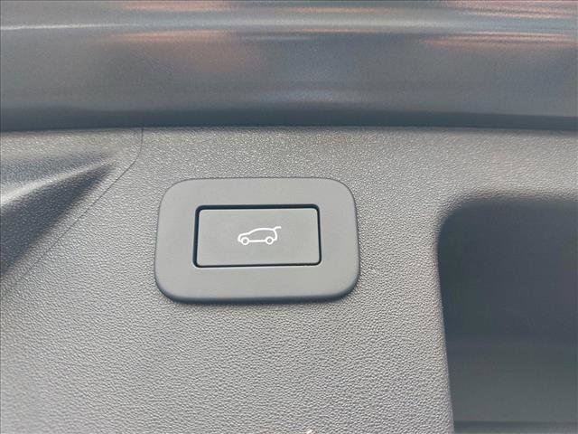 New 2025 Land Rover Discovery Sport S image 13