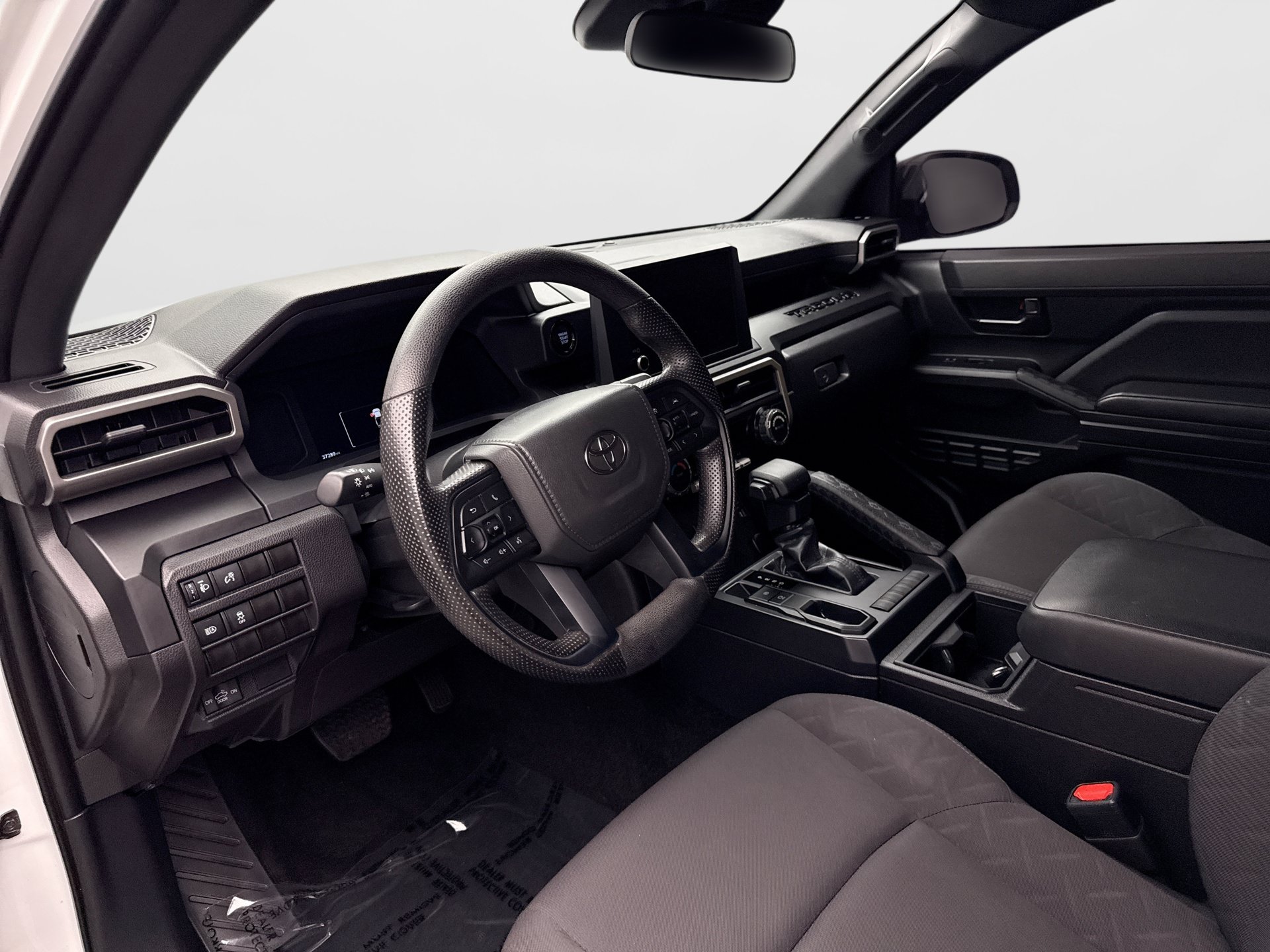 Used 2025 Toyota Tacoma SR RWD image 10