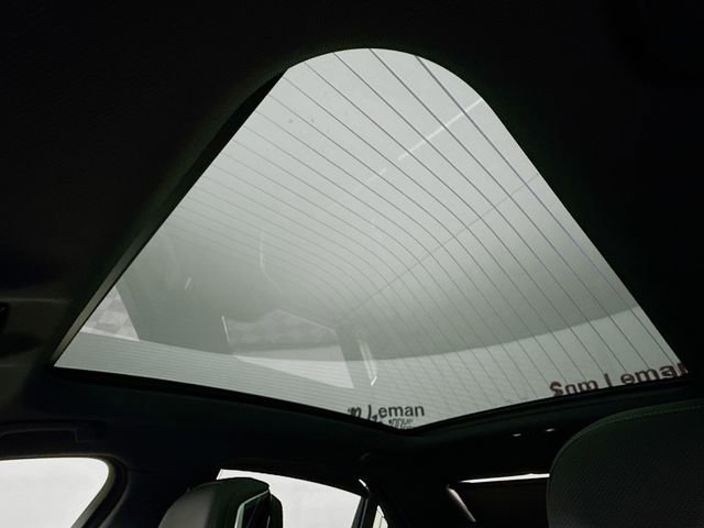 Used 2026 BMW 740i xDrive image 23