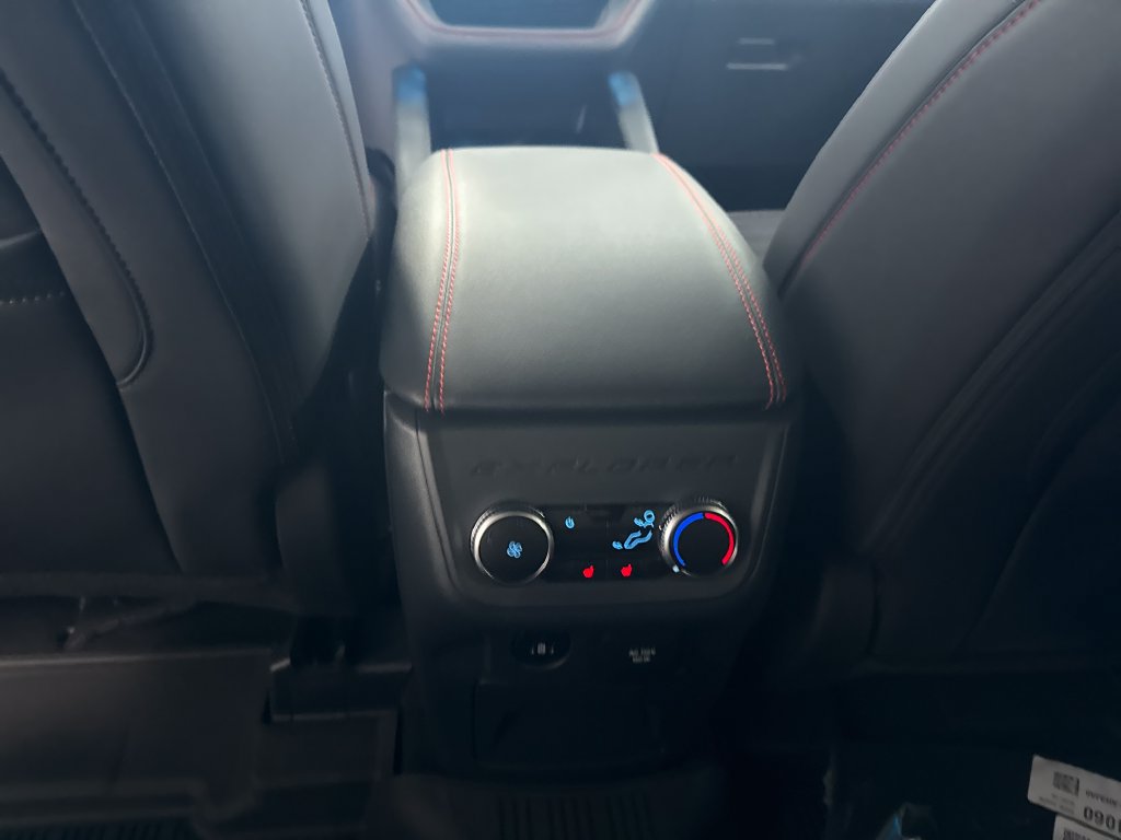 New 2026 Ford Explorer ST-Line w/ ST-Line Street Pack AWD/4WD image 16