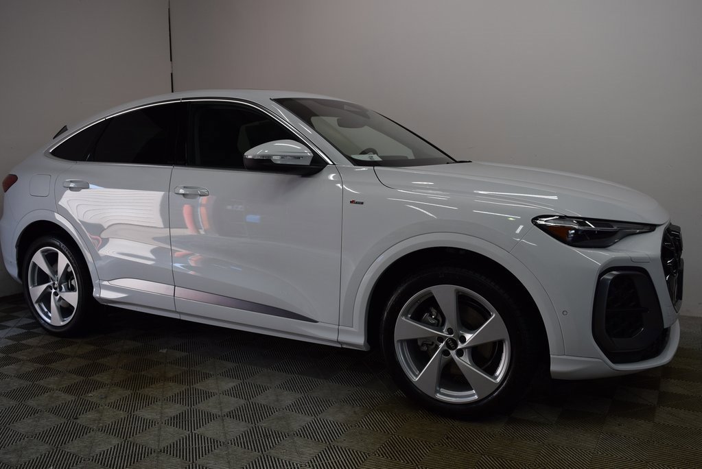 New 2025 Audi Q5 Prestige image 3