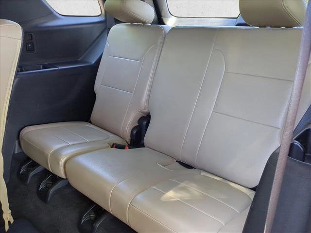 Used 2023 Chevrolet Traverse LS FWD image 19