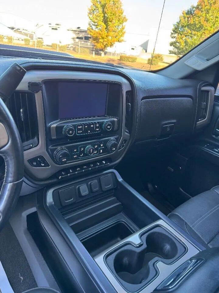 Used 2018 GMC Sierra 2500 Denali w/ Duramax Plus Package image 15