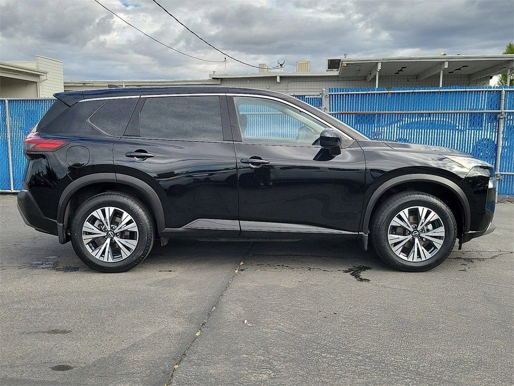 Used 2023 Nissan Rogue SV image 28