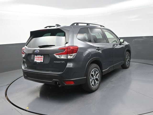 Used 2023 Subaru Forester Premium image 20