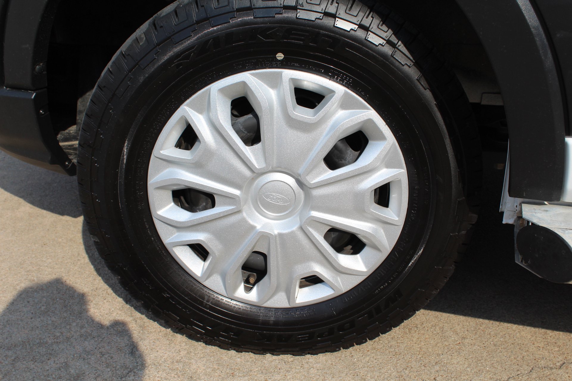 Used 2025 Ford Transit 250 Low Roof w/ Exterior Upgrade Package RWD image 36