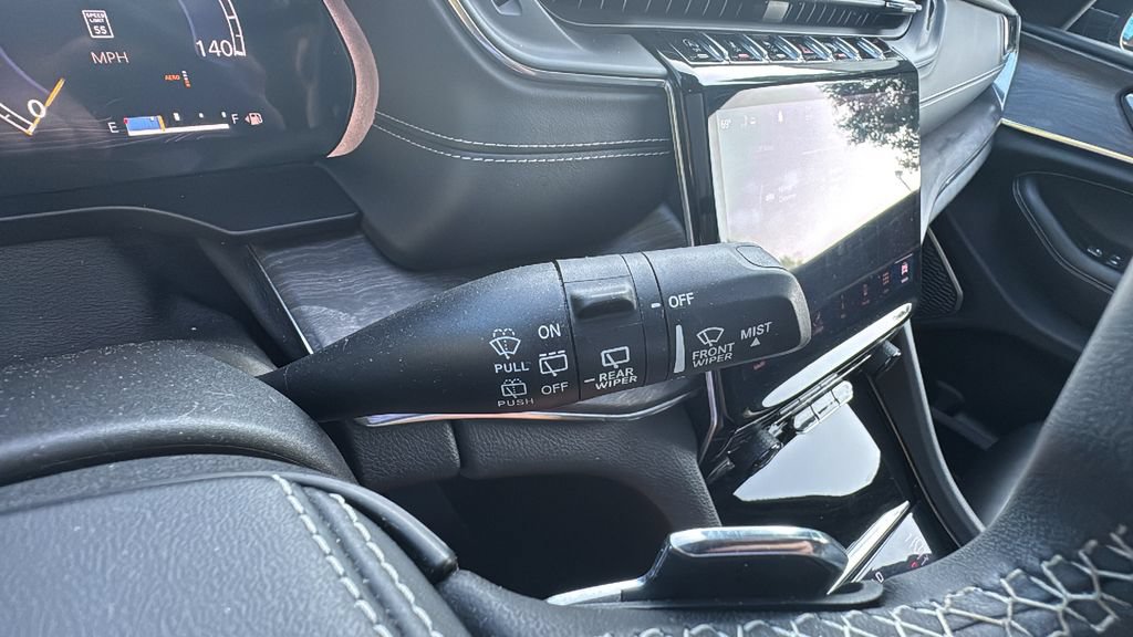 Used 2023 Jeep Grand Cherokee L Overland AWD/4WD image 17
