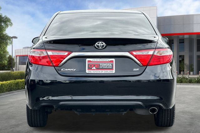 Used 2017 Toyota Camry SE FWD image 6