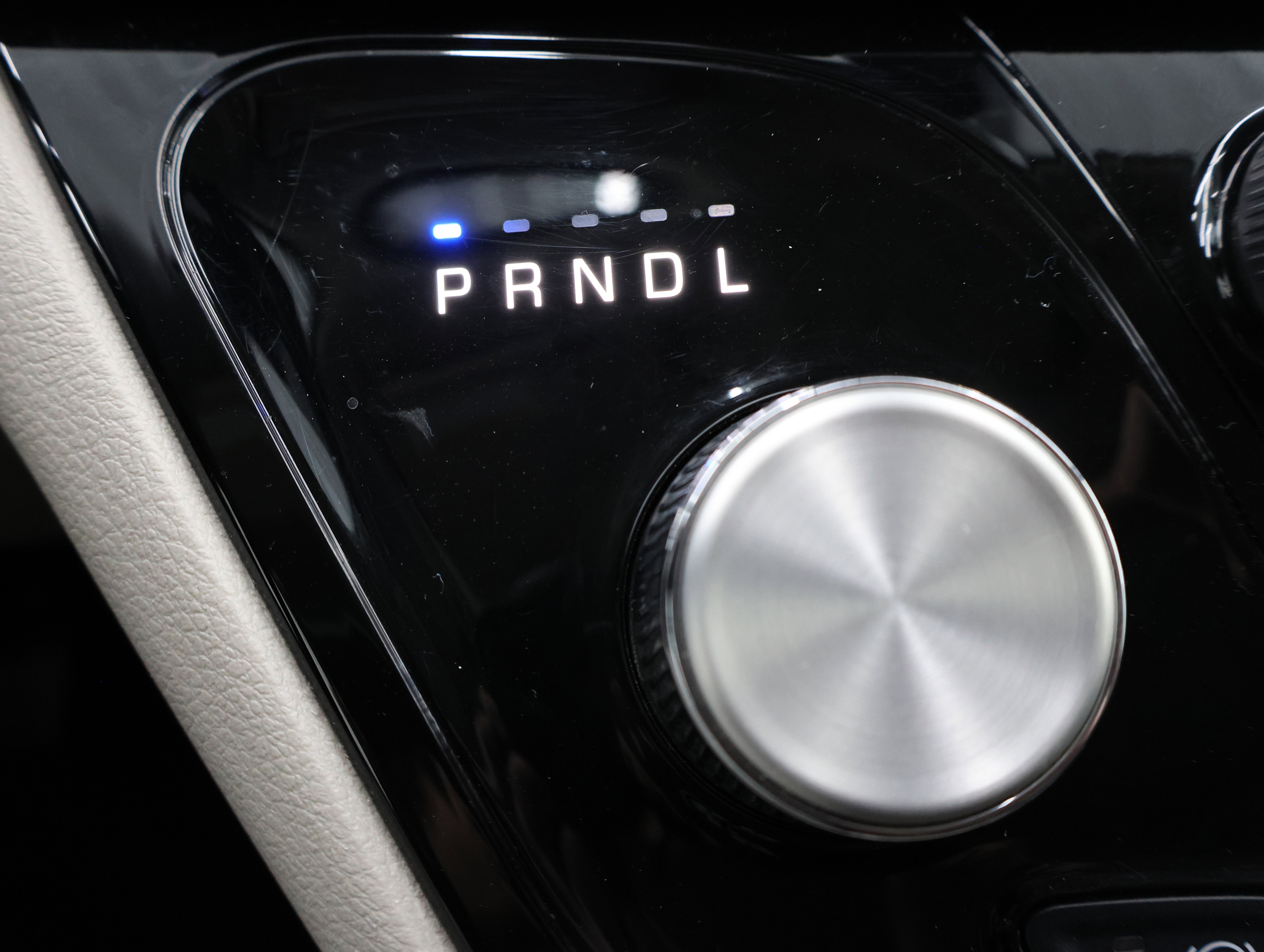 Used 2024 Chrysler Pacifica Touring-L FWD image 48