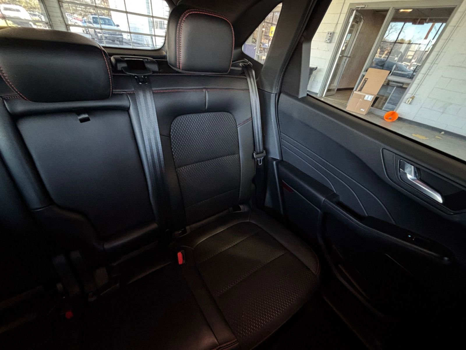 Used 2025 Ford Escape ST-Line image 37