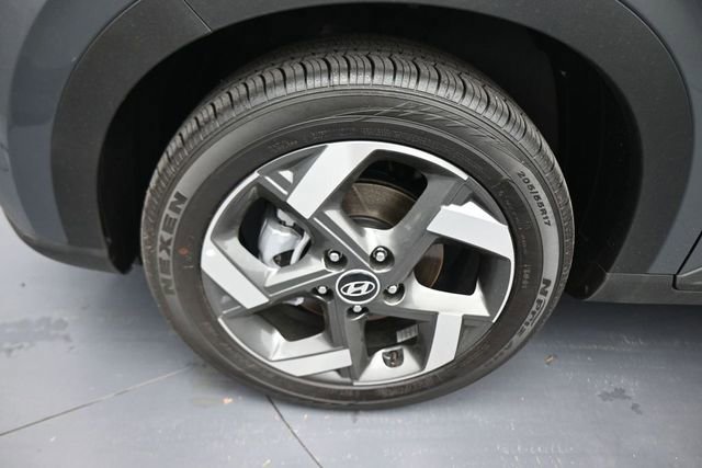 New 2026 Hyundai Venue SEL FWD image 21