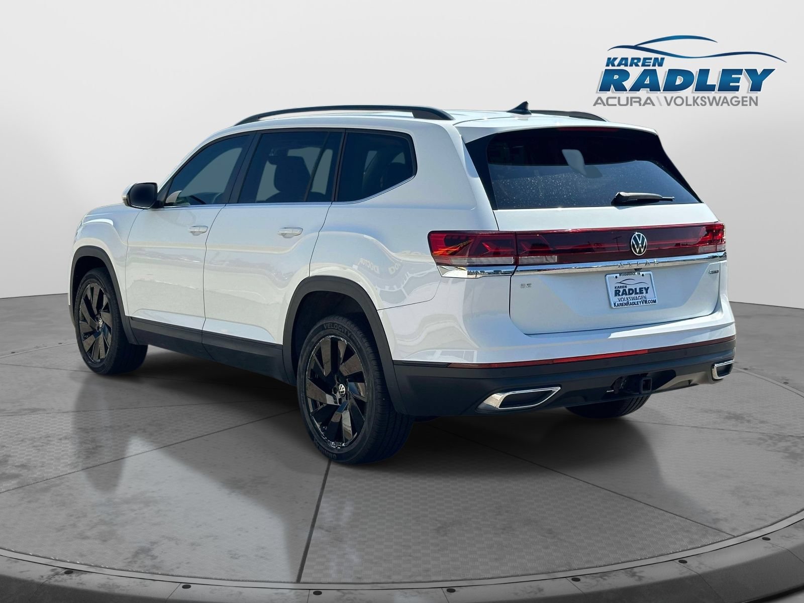 Certified 2024 Volkswagen Atlas SE AWD/4WD image 4