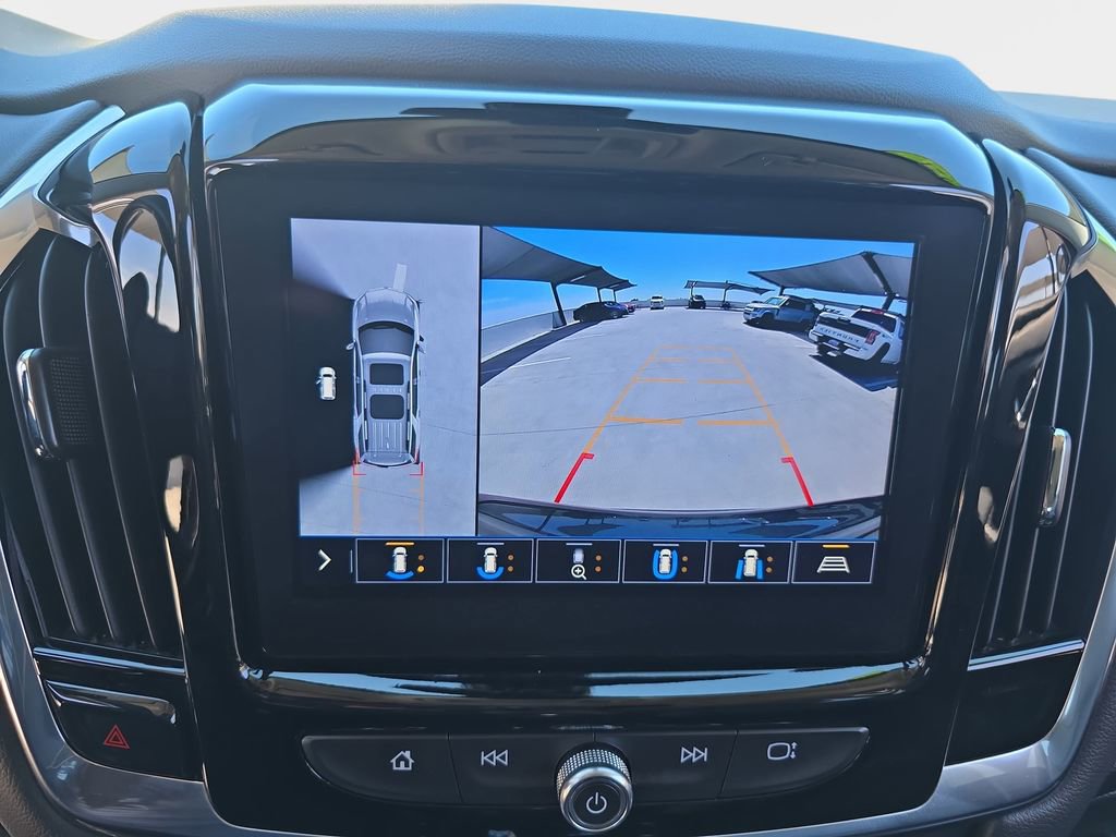 Used 2021 Chevrolet Traverse RS image 27