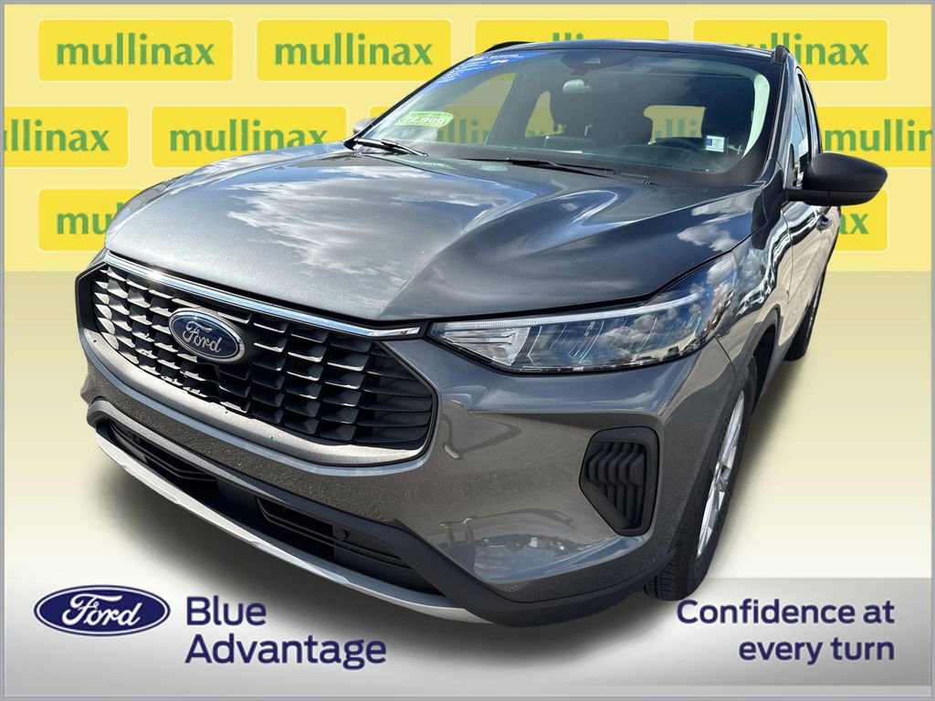 Certified 2023 Ford Escape Active w/ Cold Weather Package FWD image 11