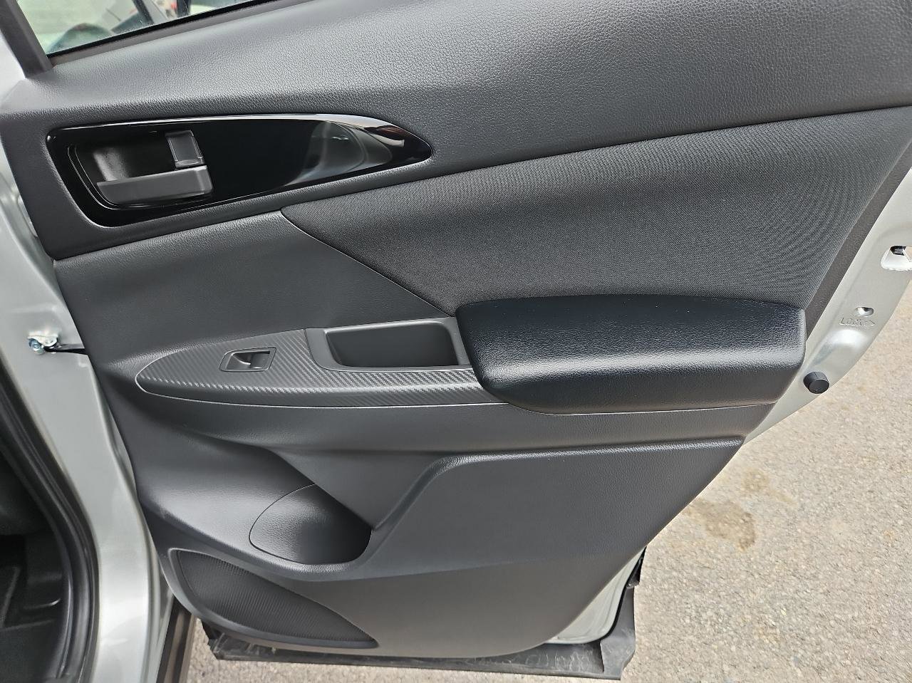 Used 2022 Mitsubishi Eclipse Cross ES image 18