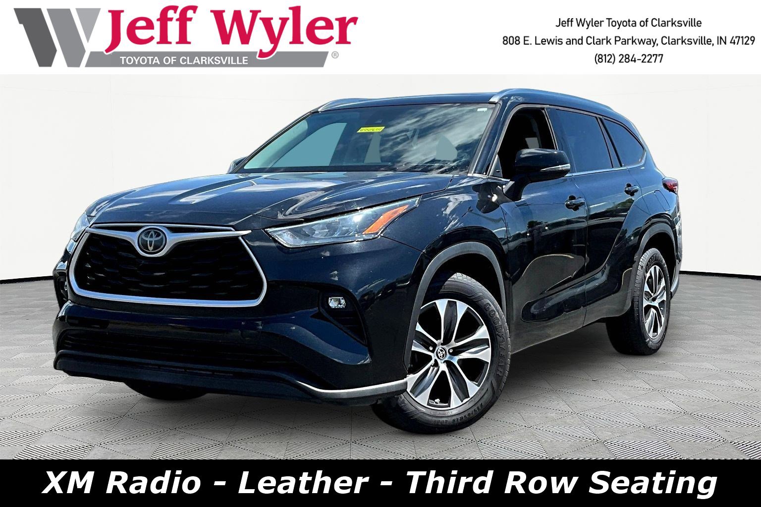 Used 2020 Toyota Highlander XLE FWD image 1