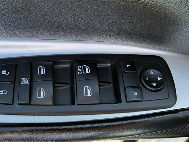 Used 2016 Dodge Journey SXT w/ Premium Group FWD image 18