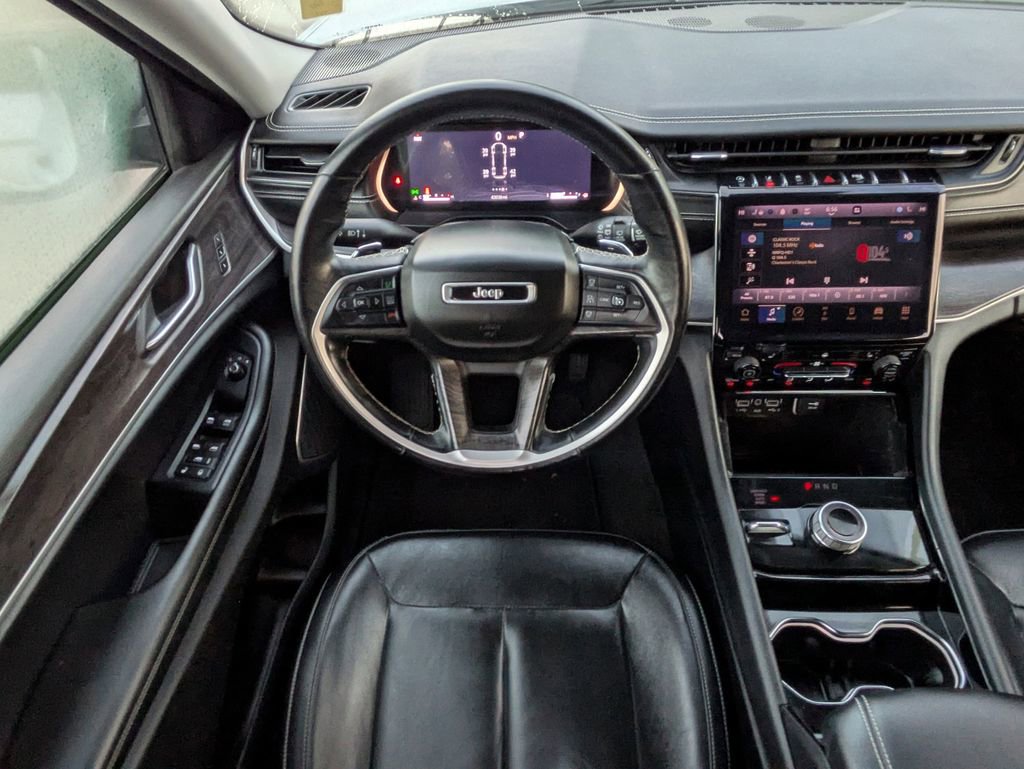 Used 2021 Jeep Grand Cherokee L Limited AWD/4WD image 17