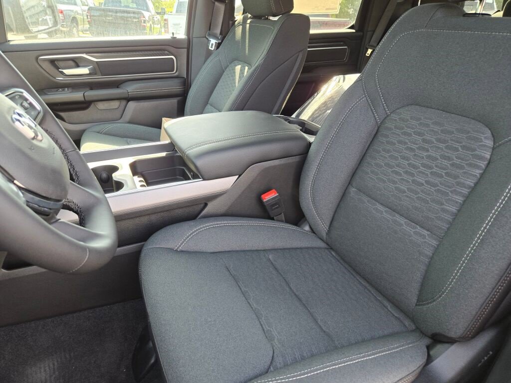 New 2026 RAM 1500 4x4 Crew Cab image 18