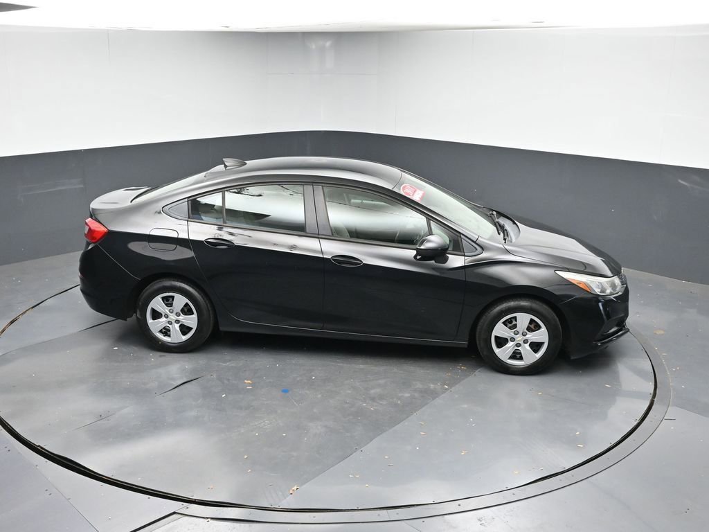 Used 2018 Chevrolet Cruze LS image 35