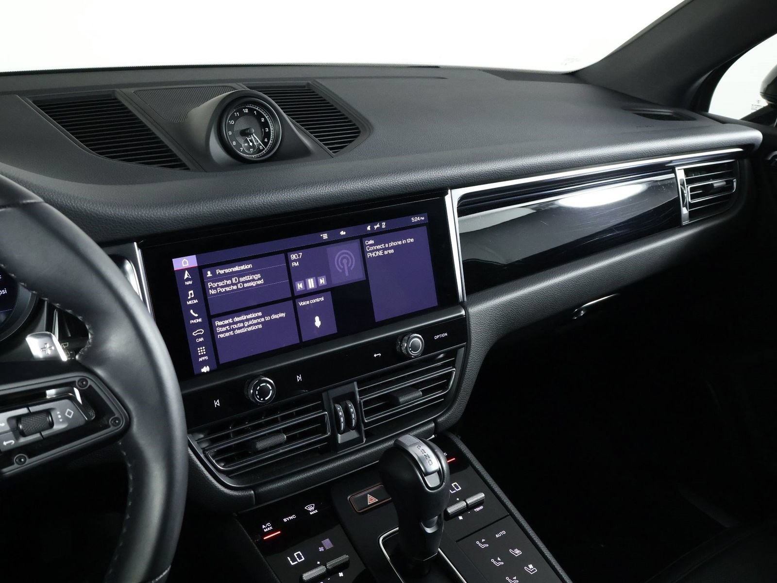 Certified 2024 Porsche Macan S AWD/4WD image 13