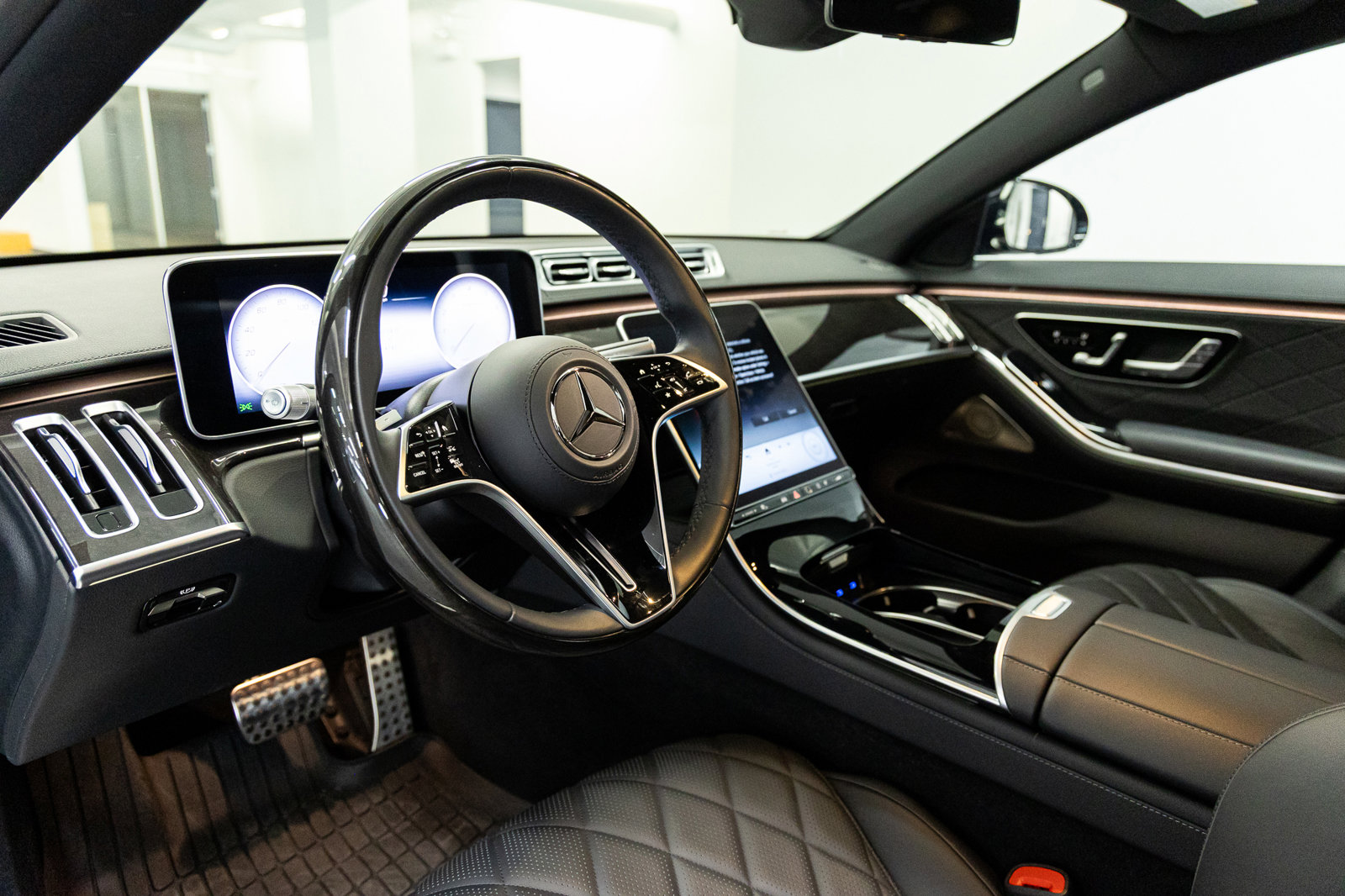 Used 2025 Mercedes-Benz S 580 4MATIC Sedan image 23