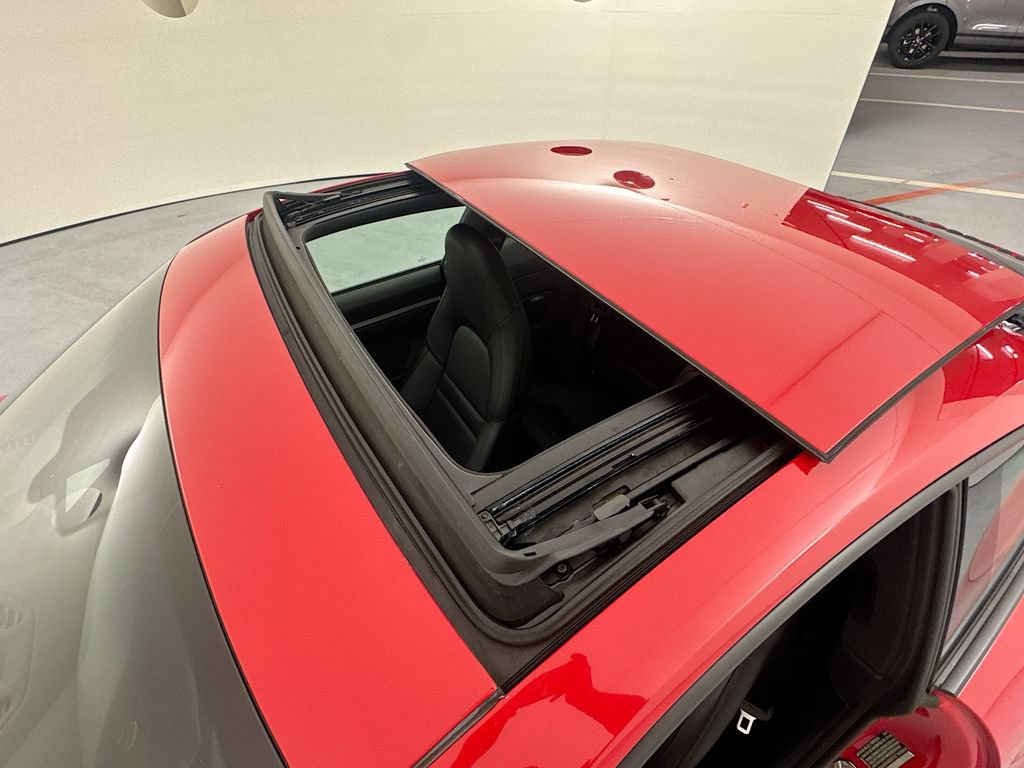 Used 2024 Porsche 911 Carrera RWD image 23