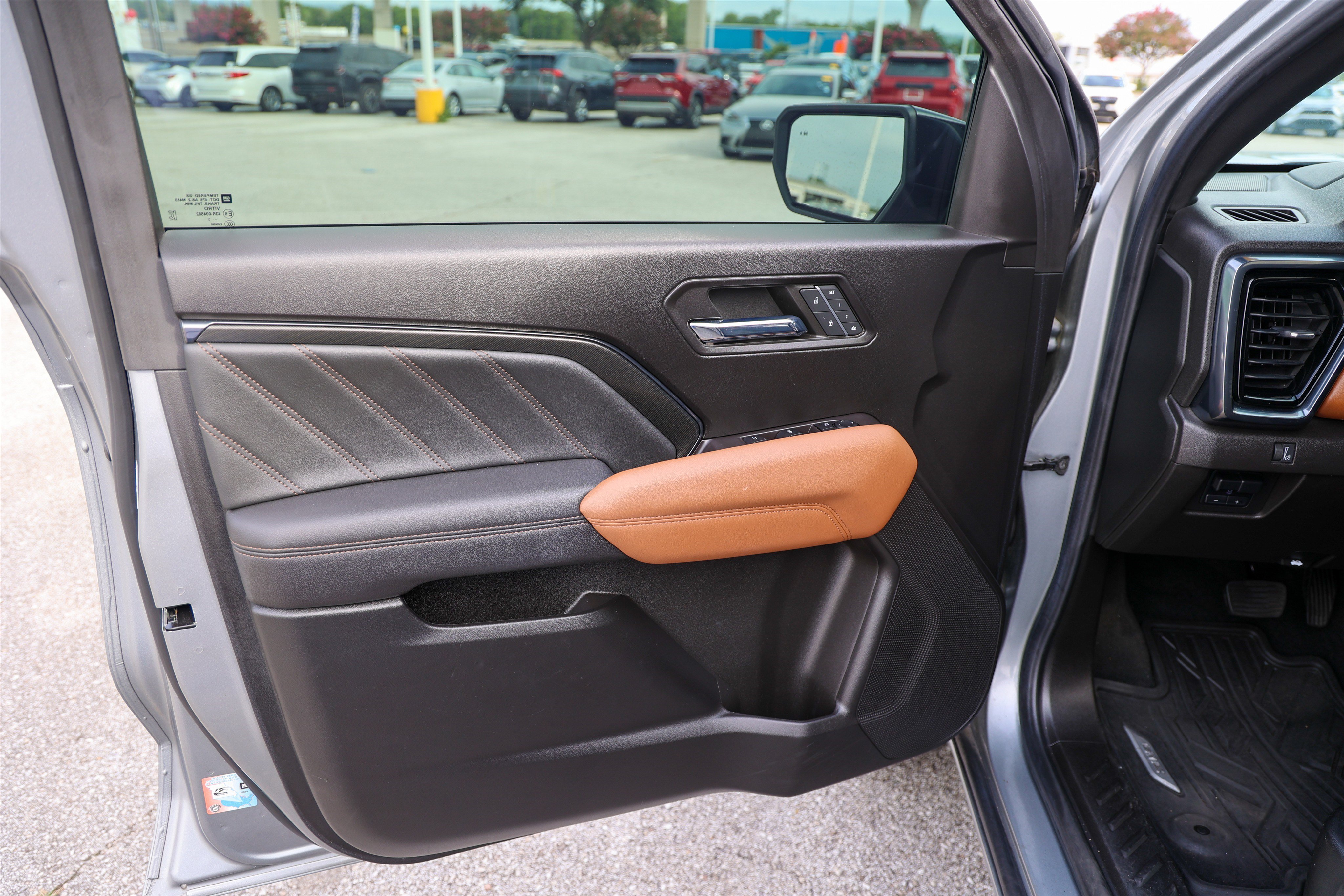Used 2023 GMC Canyon AT4 w/ AT4 Premium Package AWD/4WD image 34