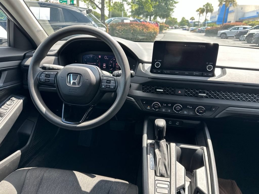 Certified 2023 Honda Accord EX image 17