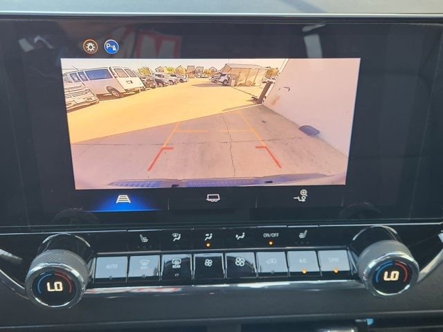 Used 2025 Chevrolet Colorado Trail Boss image 6