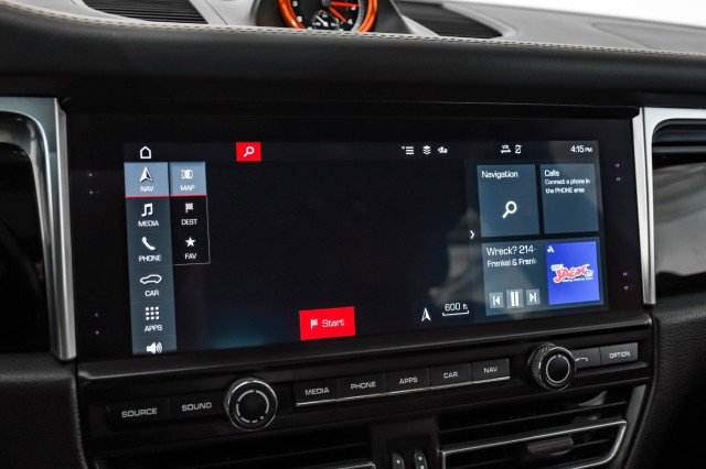 Used 2021 Porsche Macan image 24