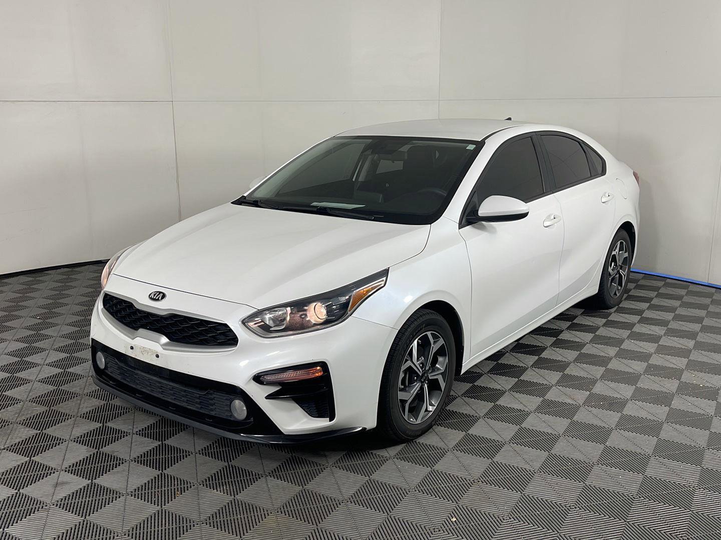 Used 2021 Kia Forte LXS image 2