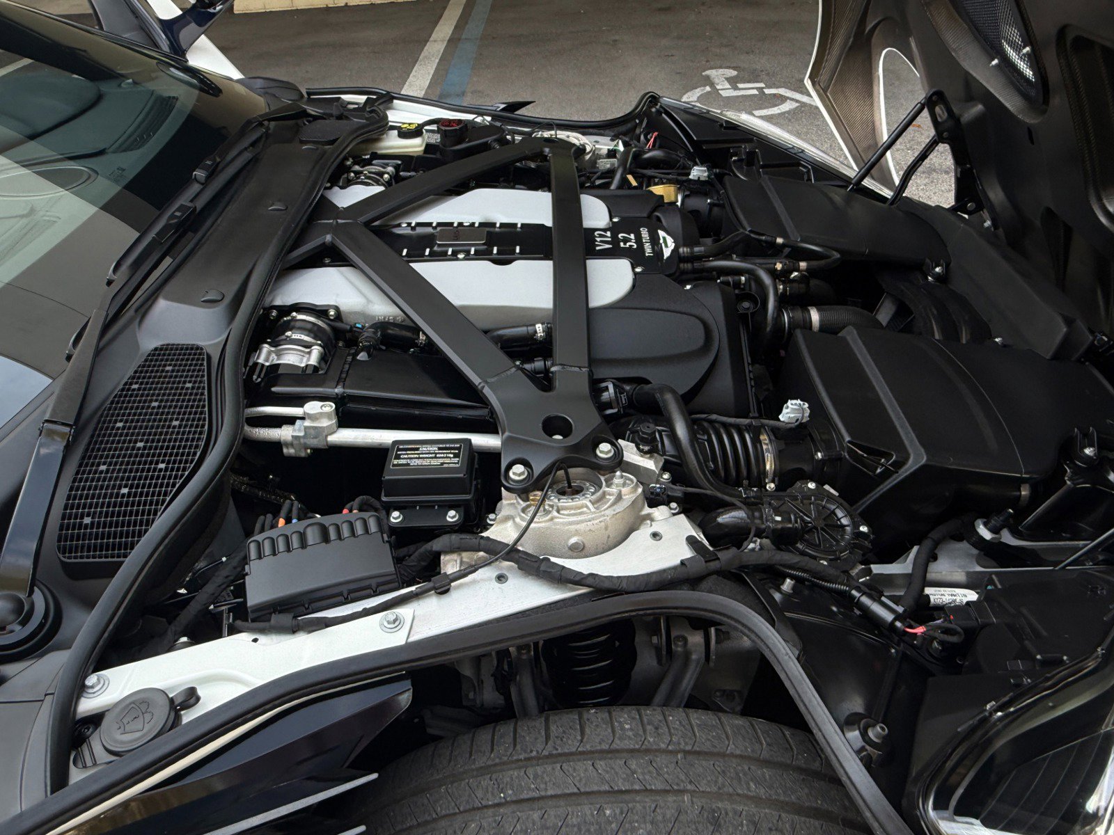 Used 2019 Aston Martin DBS Superleggera RWD image 63